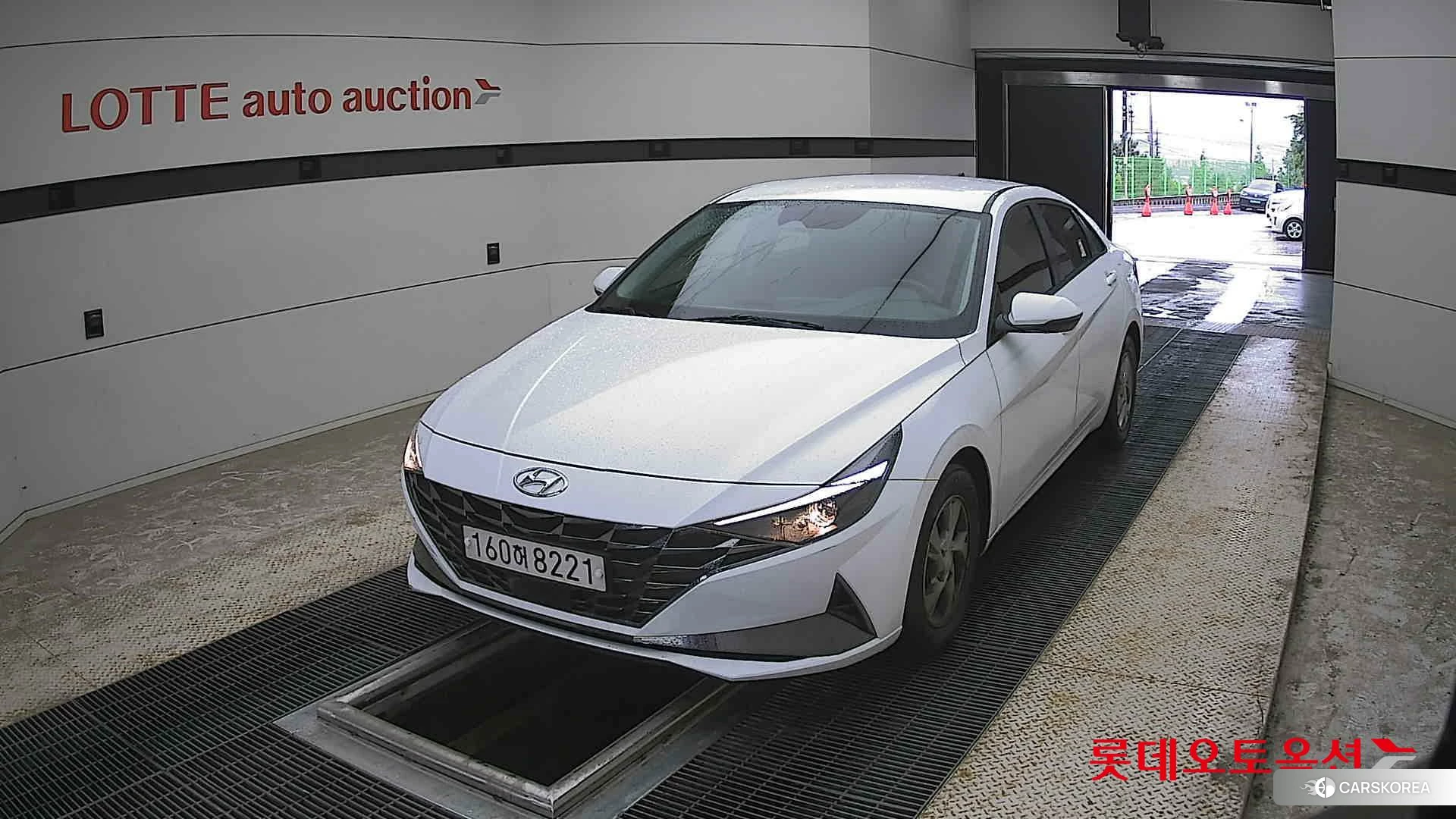 Hyundai Avante 2021 Polar White из Кореи