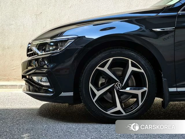 Volkswagen Magotan 2023 Черный из Китая