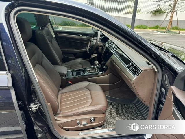 Volkswagen Huiang 2022 Синий из Китая