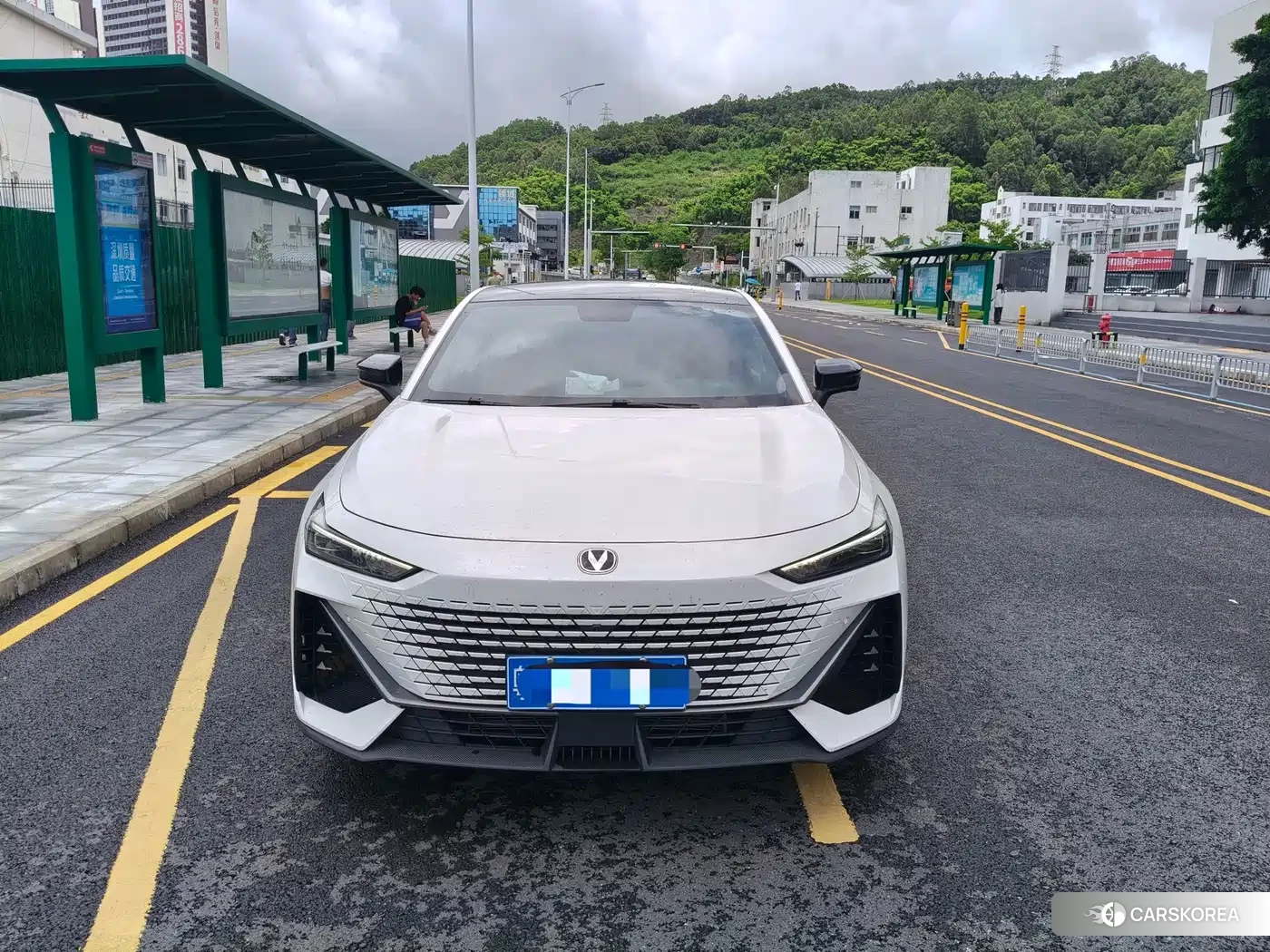 Chang'an Changan UNI-V 2022 Белый из Китая