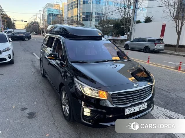 Kia The New Carnival 2018 Черный из Кореи