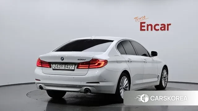 BMW 5 Series (G30) 2020 Белый из Кореи