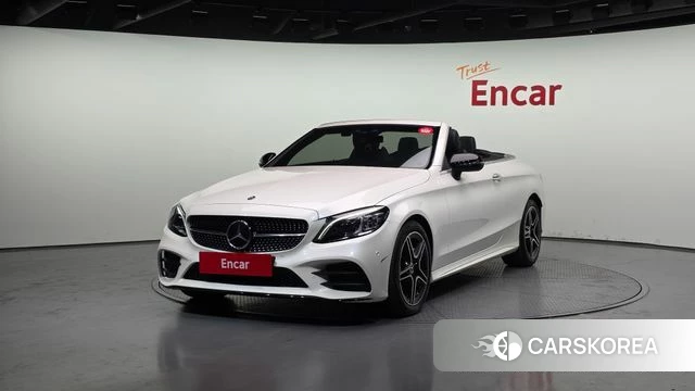 Mercedes-Benz C-Class W205 2023 Белый из Кореи