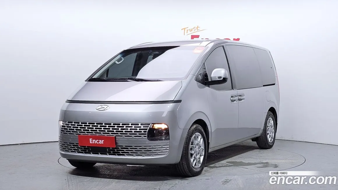 Hyundai Staria 2021 Серебряный из Кореи