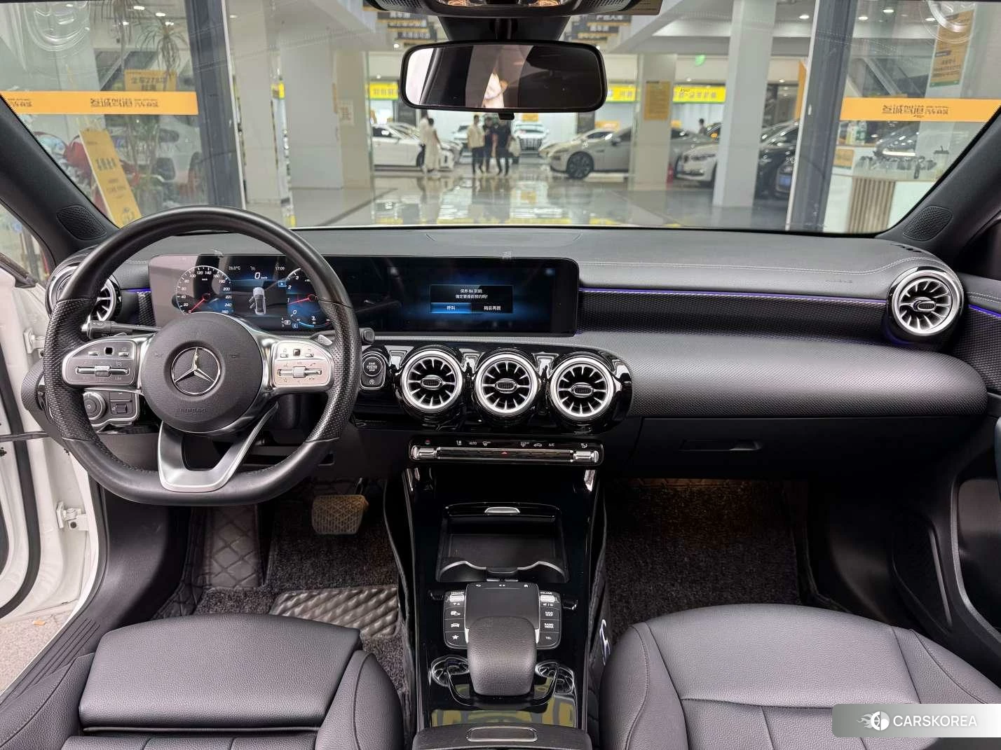 Mercedes-Benz Class A 2022 Белый из Китая