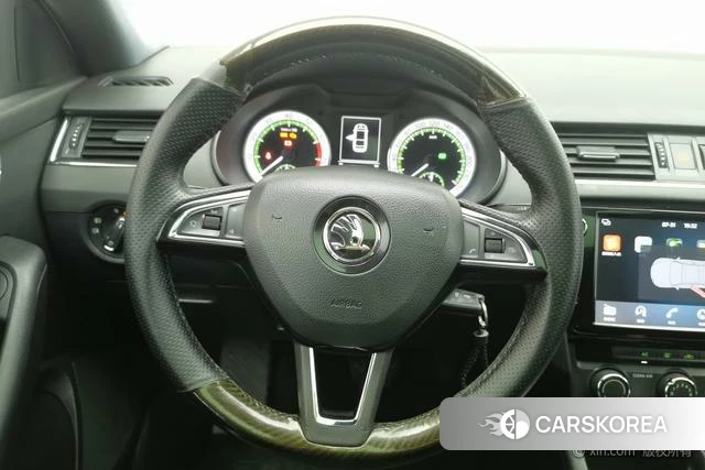Skoda Octavia 2018 Белый из Китая