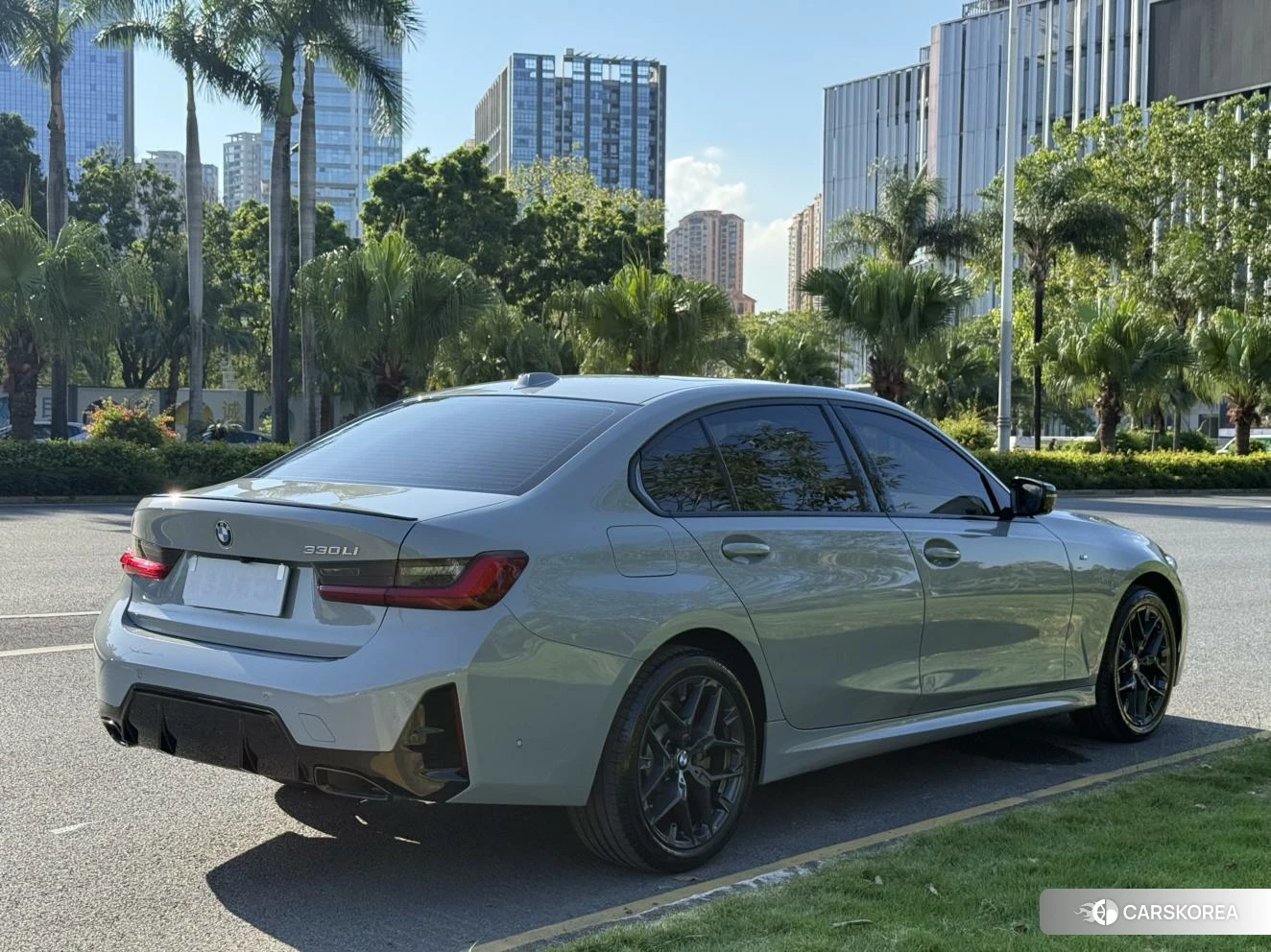 BMW 3 series 2024 Темно-серый из Китая