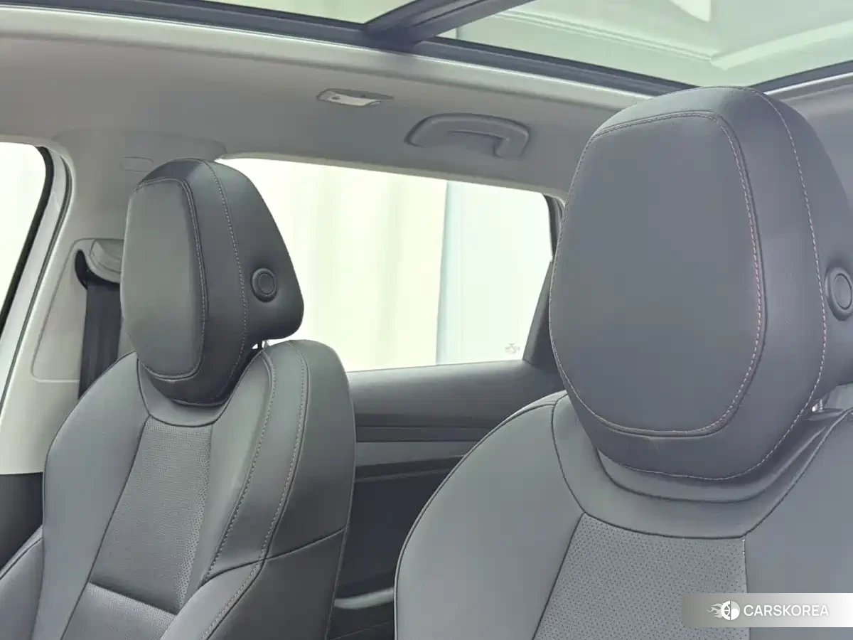 Skoda Karoq 2024 Белый из Китая