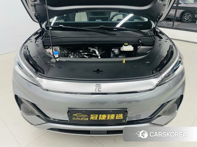 BYD Yuan PLUS 2023 Серебристо-серый из Китая
