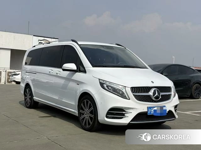 Mercedes-Benz V-class 2022 Белый из Китая