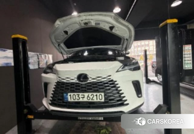 Lexus RX350h 5th generation 2023 Белый из Кореи