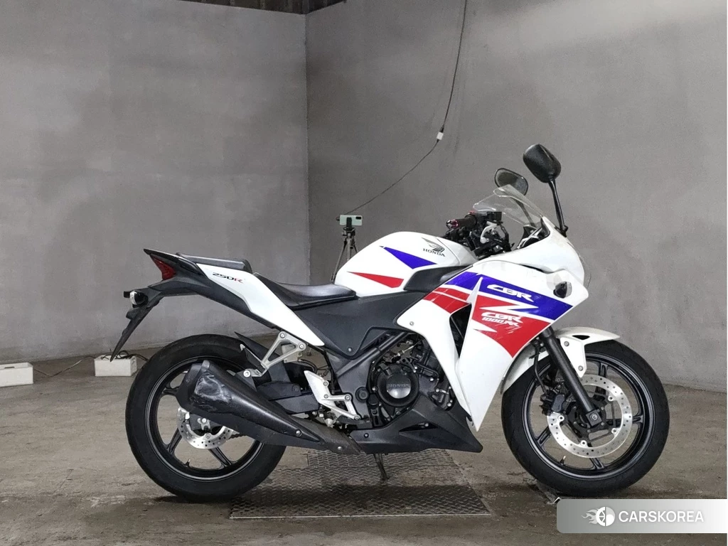 Проданный Honda CBR250R id 4162922 из Японии, фото 2