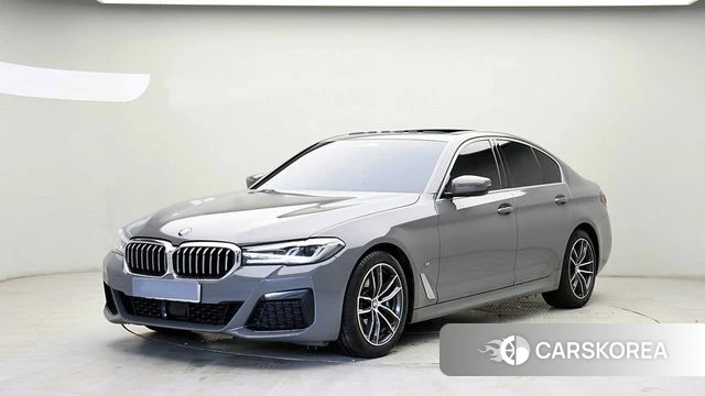 BMW 5 Series (G30) 2022 Серый из Кореи