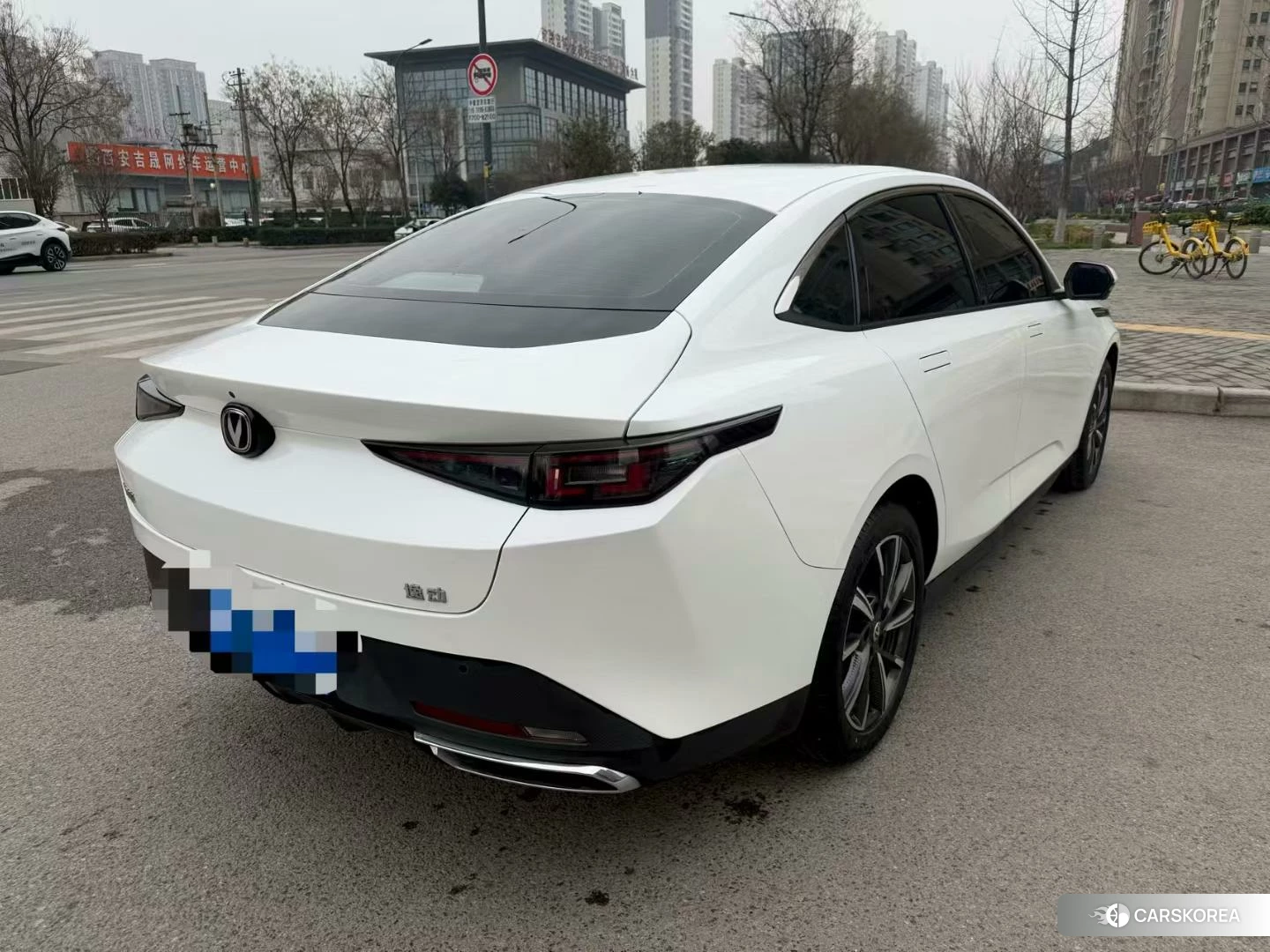 Chang'an Yidong 2024 Белый из Китая