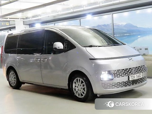 Hyundai Staria 2021 Серебряный из Кореи
