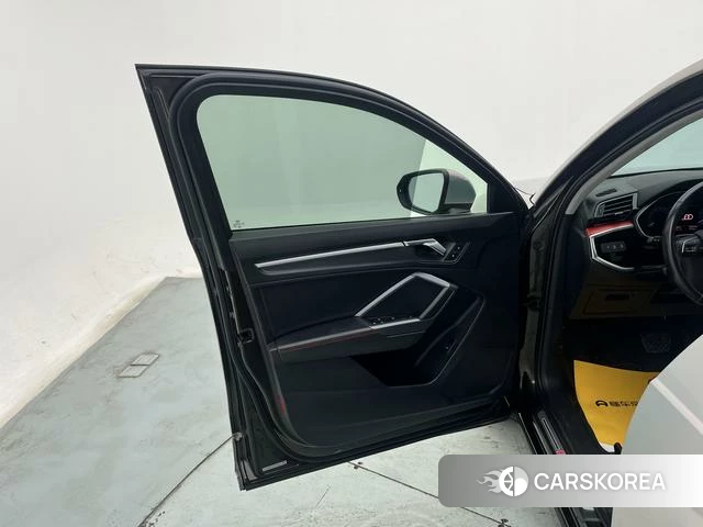 Audi Q3 2021 Фиолетовый из Китая