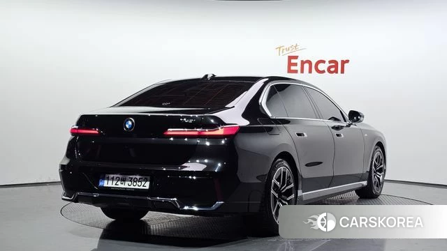 BMW 7 Series (G70) 2022 Черный из Кореи