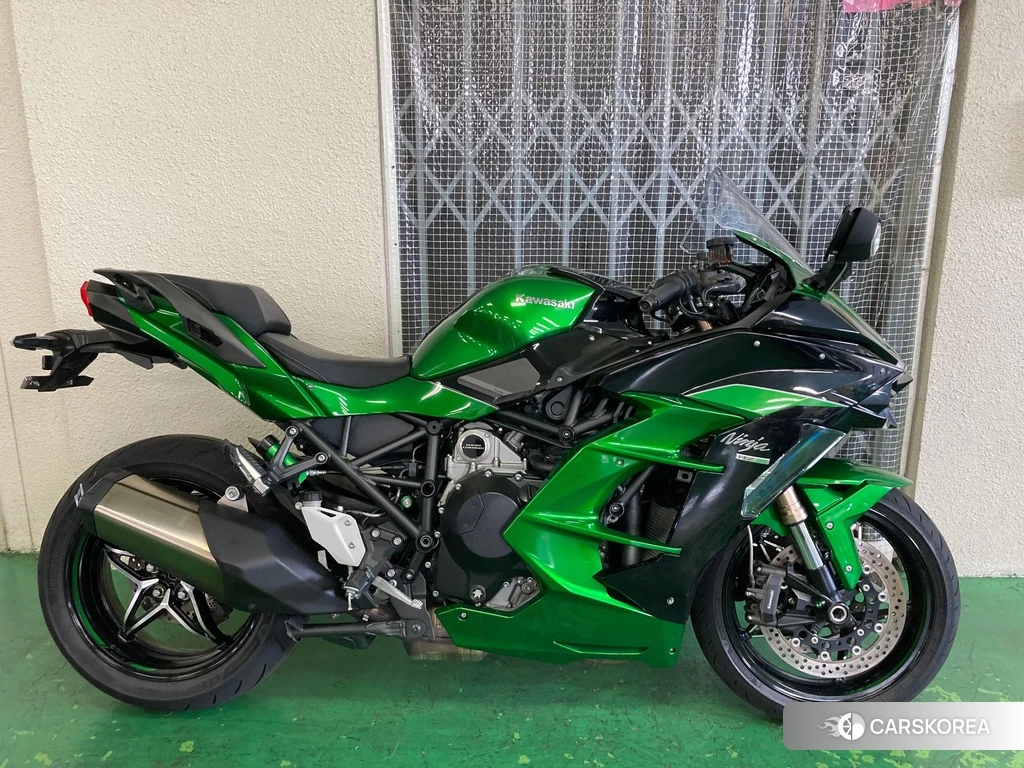 Проданный Kawasaki NINJA H2 SX SE 2018 из Японии
