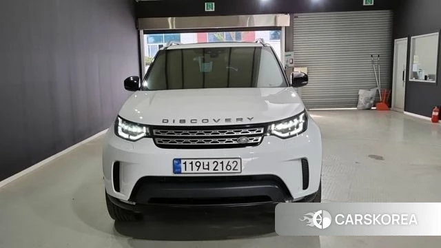 Land Rover Discovery 5 2019 Белый из Кореи