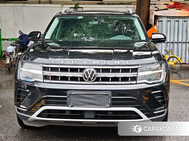 Volkswagen Tourang 2022 Черный из Китая