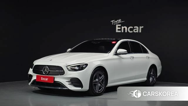 Mercedes-Benz E-Class W213 2023 Белый из Кореи