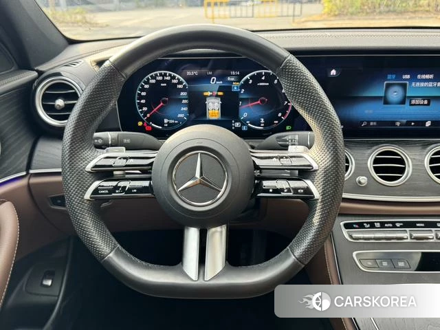 Mercedes-Benz E-class 2022 Черный из Китая