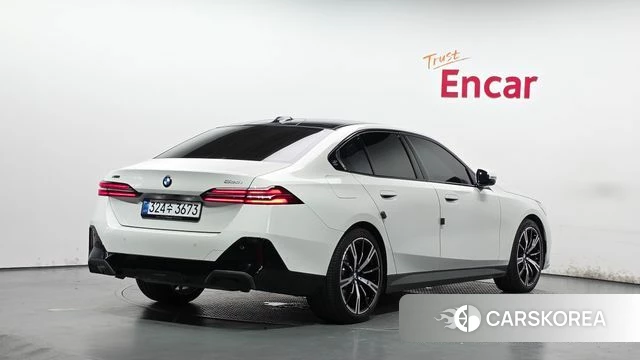 BMW 5 Series (G60) 2026 Белый из Кореи