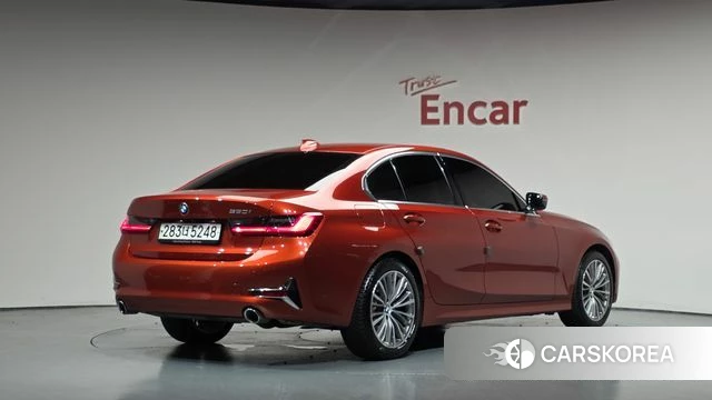 BMW 3 Series (G20) 2020 Оранжевый из Кореи