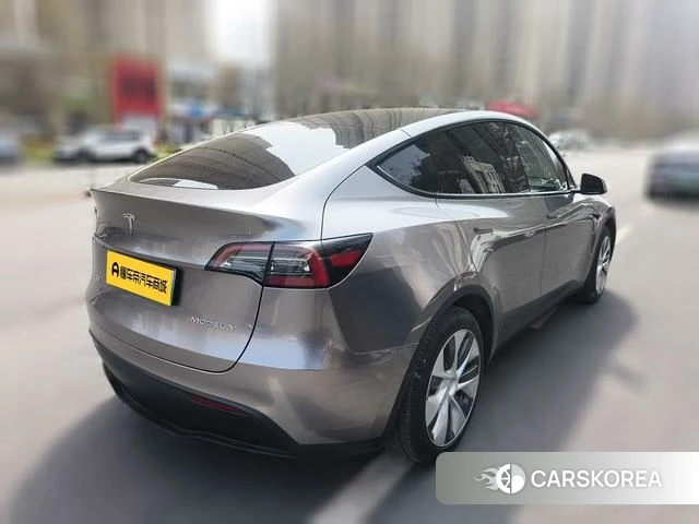 Tesla Model Y 2023 Темно-серый из Китая