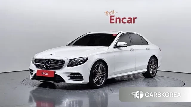 Mercedes-Benz E-Class W213 2019 Белый из Кореи