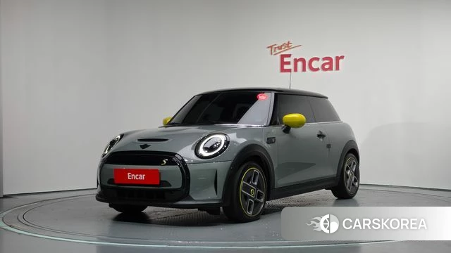 Mini Cooper Electric 2022 Серебристо-серый из Кореи