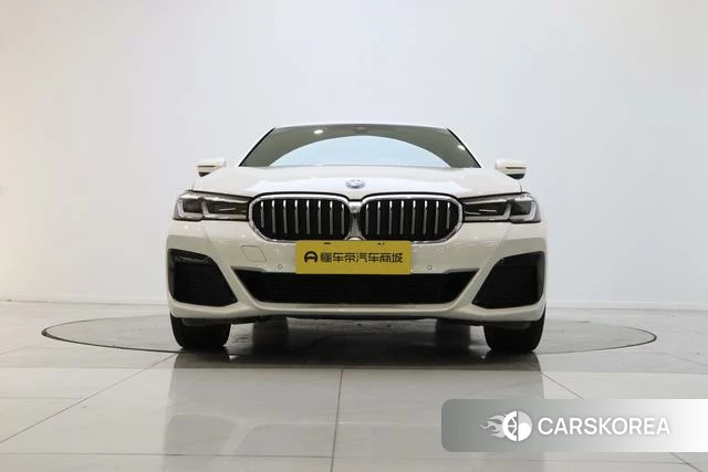 BMW 5 series 2023 Белый из Китая