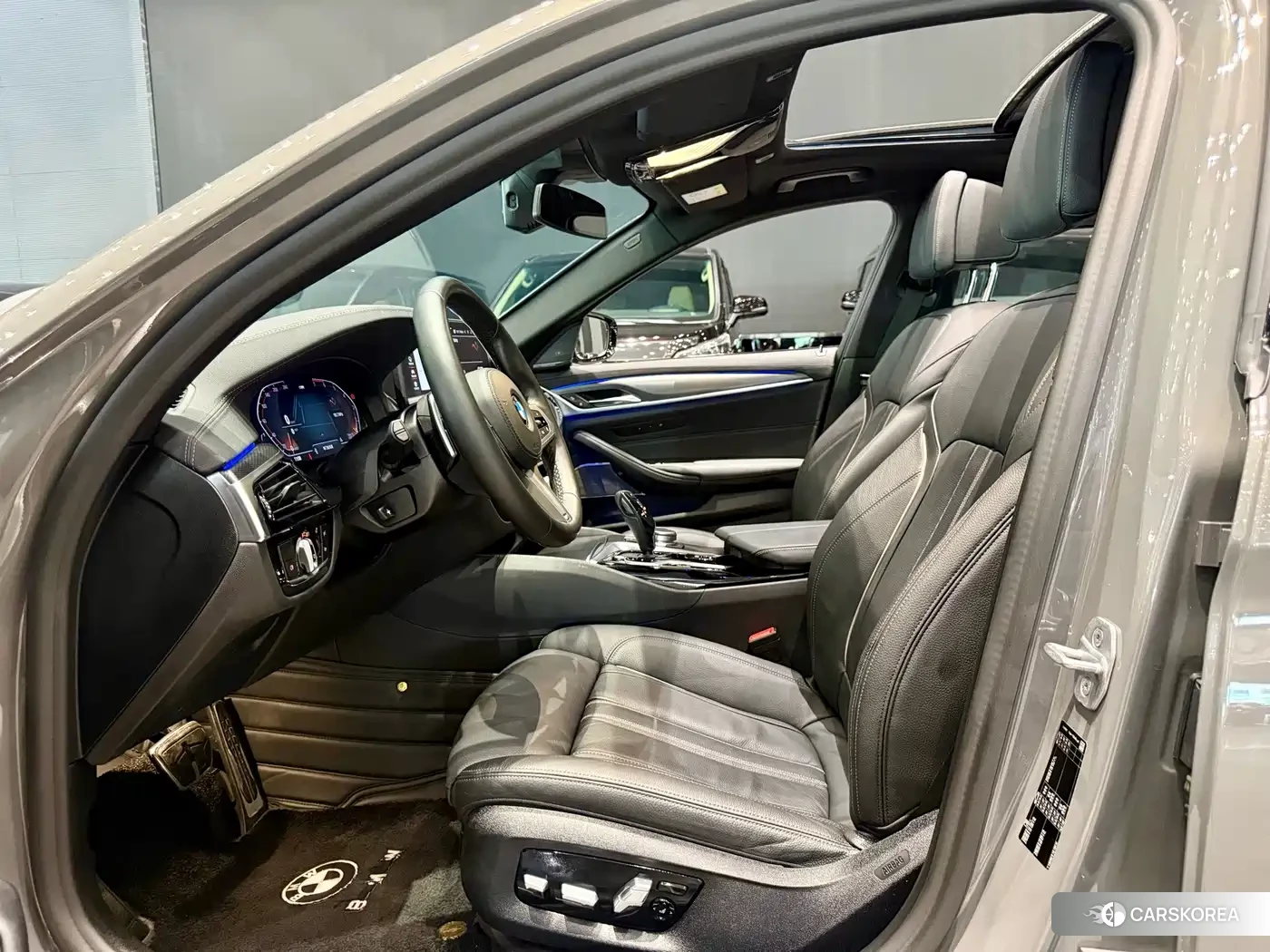 BMW 5 series 2021 Silver/gray из Китая
