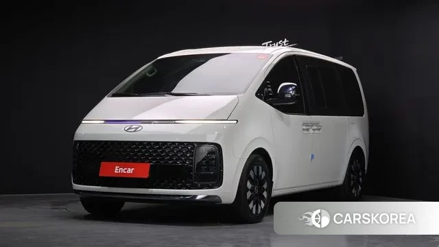 Hyundai Staria 2025 Белый из Кореи