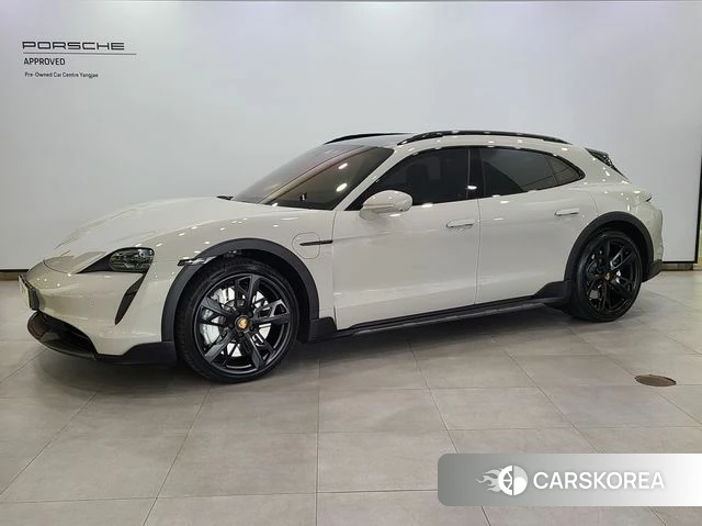 Porsche Taycan 2024 Песочный из Кореи