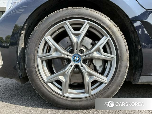 BMW i3 2025 Черный из Китая
