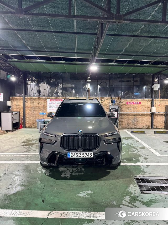 BMW X7 (G07) 2025 Песочный из Кореи