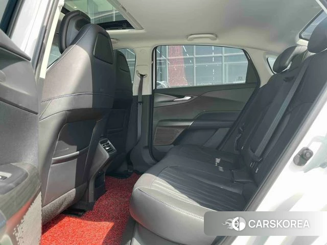 Chang'an Yidong PHEV 2026 Белый из Китая