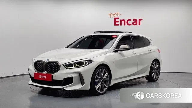 BMW 1 Series (F40) 2021 Белый из Кореи