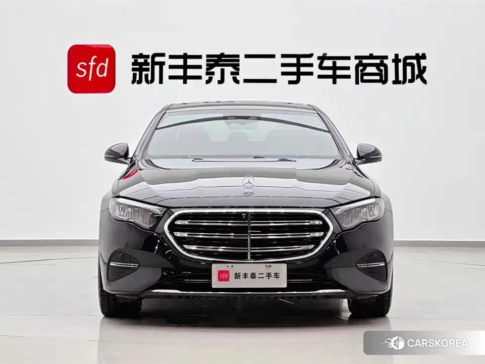 Mercedes-Benz E-Class 2025 Черный из Китая, фото 2