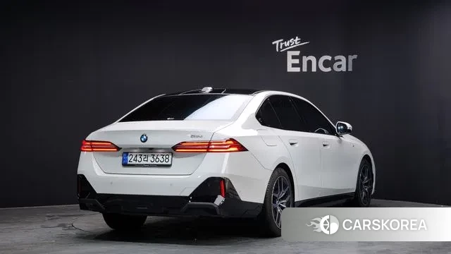 BMW 5 Series (G60) 2024 Белый из Кореи