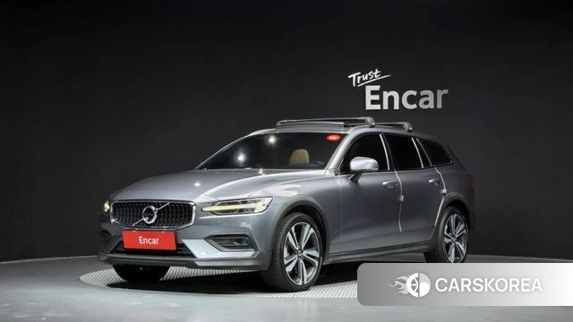 Volvo V60 Cross-Country 2nd Generation 2019 Серый из Кореи