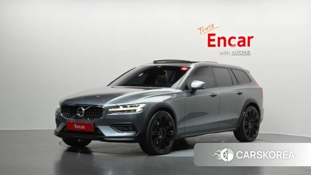 Volvo V60 Cross-Country 2nd Generation 2019 Серый из Кореи