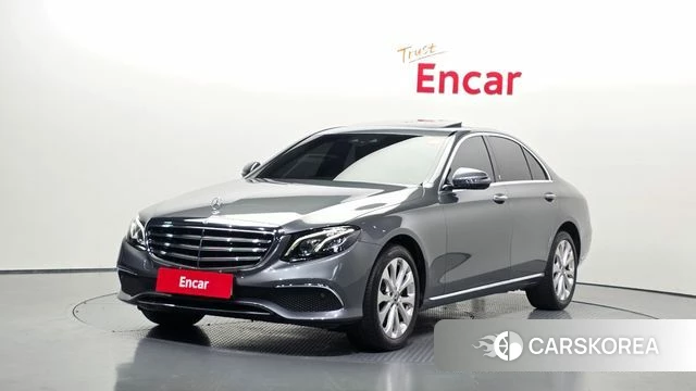 Mercedes-Benz E-Class W213 2018 Серый из Кореи