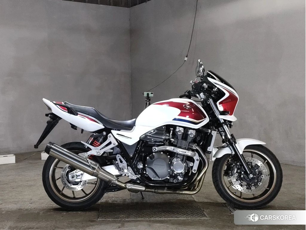 Проданный Honda CB1300SF 2020 из Японии