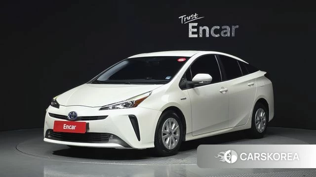 Toyota Prius 4th Generation 2019 Белый из Кореи