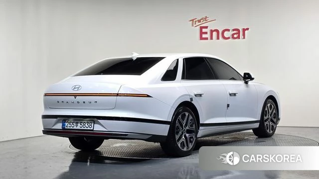 Hyundai Grandeur (GN7) 2025 Белый из Кореи