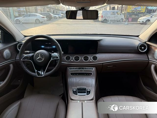 Mercedes-Benz E-class 2022 Черный из Китая