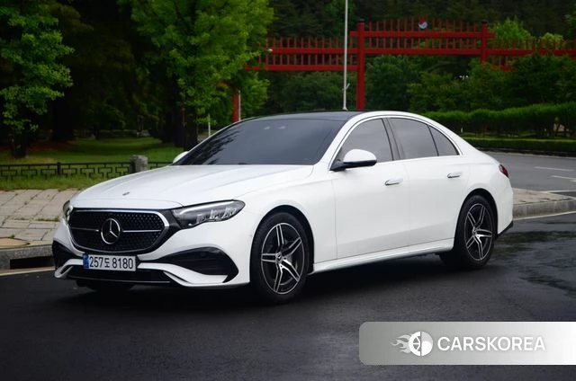 Mercedes-Benz E-Class W214 2025 Белый из Кореи
