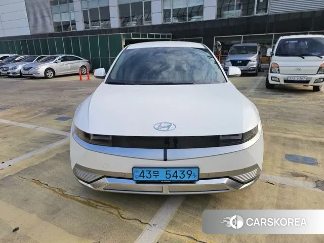 Hyundai Ionic 5 2023 Белый из Кореи